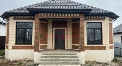 Купить дом 4-х комнатную, 134 кв. м. Фотография №1 Продам дом 4-х комнатный с общей площадью 134м2, на улице Юцкая, г. Станица ессентукская, Ставропольский край, Россия, агентство Альфа-Н. Фотография №1