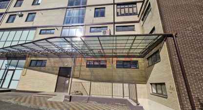 Продам квартиру 3-х комнатную с общей площадью 89.6м2, 3/5 эт., на улице Гагарина, г. Ессентуки, Ставропольский край, Россия, агентство Альфа-Н. Фотография №1