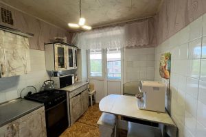 Продам квартиру 3-х комнатную с общей площадью 57.6м2, 5/5 эт., на улице Вячеслава мейера ул, г. Астрахань, Астраханская обл., Россия, агентство Доверие AN