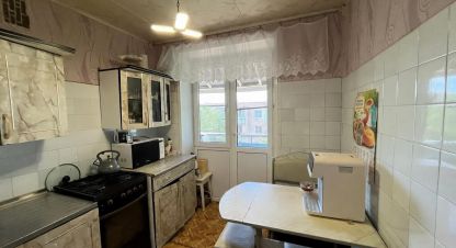 Купить квартиру 3-х комнатную, 57.6 кв. м. Фотография №1 Продам квартиру 3-х комнатную с общей площадью 57.6м2, 5/5 эт., на улице Вячеслава мейера ул, г. Астрахань, Астраханская обл., Россия, агентство Доверие AN. Фотография №1