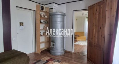 Купить квартиру 2-х комнатную, 38.7 кв. м. Фотография №1 Продам квартиру 2-х комнатную с общей площадью 38.7м2, 1/2 эт., на улице Тенистая ул, Выборгский район, г. Выборг, Ленинградская обл., Россия, агентство Александр-Недвижимость. Фотография №1