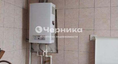 Продам квартиру 3-х комнатную с общей площадью 80м2, 3/4 эт., на улице Карла маркса пр-кт, г. Каменск-Шахтинский, Ростовская обл., Россия, агентство АН Черника. Фотография №1