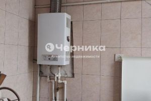 Продам квартиру 3-х комнатную с общей площадью 80м2, 3/4 эт., на улице Карла маркса пр-кт, г. Каменск-Шахтинский, Ростовская обл., Россия, агентство АН Черника
