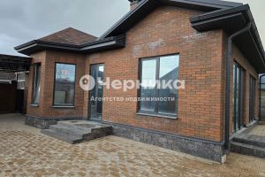 Продам дом 3-х комнатный с общей площадью 120м2, на улице Средняя аллея, г. Ессентуки, Ставропольский край, Россия, агентство АН Черника Продам дом 3-х комнатный с общей площадью 120м2, на улице Средняя аллея, г. Ессентуки, Ставропольский край, Россия, агентство АН Черника