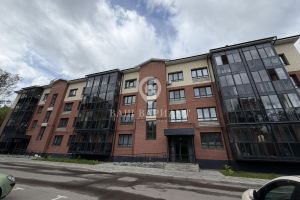 Продам квартиру 2-х комнатную с общей площадью 66.89м2, 1/4 эт., на улице Клубная, г. Ярославль, Ярославская обл., Россия, агентство Ваш Вариант
