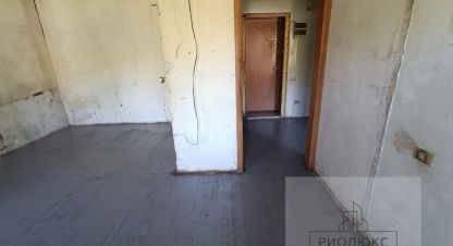 Купить квартиру 1 комнатную, 34 кв. м. Фотография №1 Продам квартиру 1 комнатную с общей площадью 34м2, 2/5 эт., на улице Труда, г. Магнитогорск, Челябинская обл., Россия, агентство РиоЛюкс. Фотография №1