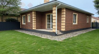 Продам дом 3-х комнатный с общей площадью 105м2, на улице Сквозная ул, г. Яблоновский, Адыгея респ., Россия, агентство Мореон Инвест. Фотография №1