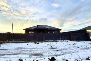 Продам дом 3-х комнатный с общей площадью 100м2, на улице 1-й кавказский пер, г. Козет аул, Адыгея респ., Россия, агентство Мореон Инвест