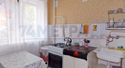 Снять квартиру 2-х комнатную, 41 кв. м. Фотография №1 Сдам квартиру 2-х комнатную с общей площадью 41м2, 3/5 эт., на улице Ленина пр-кт, Советский район район, г. Челябинск, Челябинская обл., Россия, агентство 74 метра. Фотография №1