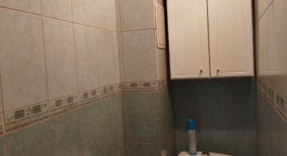 Купить квартиру 3-х комнатную, 60.2 кв. м. Фотография №1 Продам квартиру 3-х комнатную с общей площадью 60.2м2, 4/5 эт., на улице Черняховского, Рябково район, г. Курган, Курганская обл., Россия, агентство Домовой45. Фотография №1
