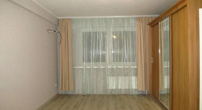 Купить квартиру 1 комнатную, 37.1 кв. м. Фотография №1 Продам квартиру 1 комнатную с общей площадью 37.1м2, 7/9 эт., на улице 6а микро, Заозерный район, г. Курган, Курганская обл., Россия, агентство Домовой45. Фотография №1