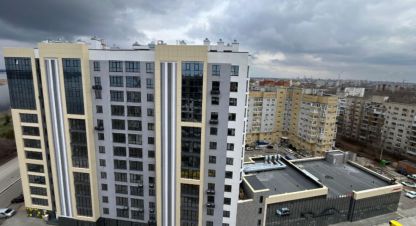 Снять офисное помещение, 12 кв. м. Фотография №1 Сдам офисное помещение с общей площадью 12м2, на улице 50 лет Октября, Красноармейский район, г. Волгоград, Волгоградская обл., Россия, агентство Живем Дома. Фотография №1