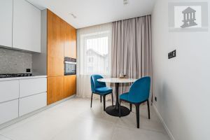 Продам квартиру 1 комнатную с общей площадью 34.7м2, 4/5 эт., на улице Яблоневая ул, г. Светлогорск, Калининградская обл., Россия, агентство ООО "Базис-Недвижимость"