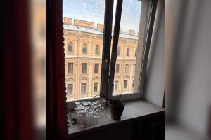 Продам квартиру 1 комнатную с общей площадью 63.5м2, 5/5 эт., на улице Невский, Центральный район, г. Санкт-Петербург, Санкт-Петербург, Россия, агентство Джойнио Продам квартиру 1 комнатную с общей площадью 63.5м2, 5/5 эт., на улице Невский, Центральный район, г. Санкт-Петербург, Санкт-Петербург, Россия, агентство Джойнио